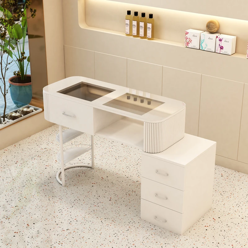 Tech Accessories Luxury - طاولة أظافر فاخرة بيضاء بتصميم نورديك،