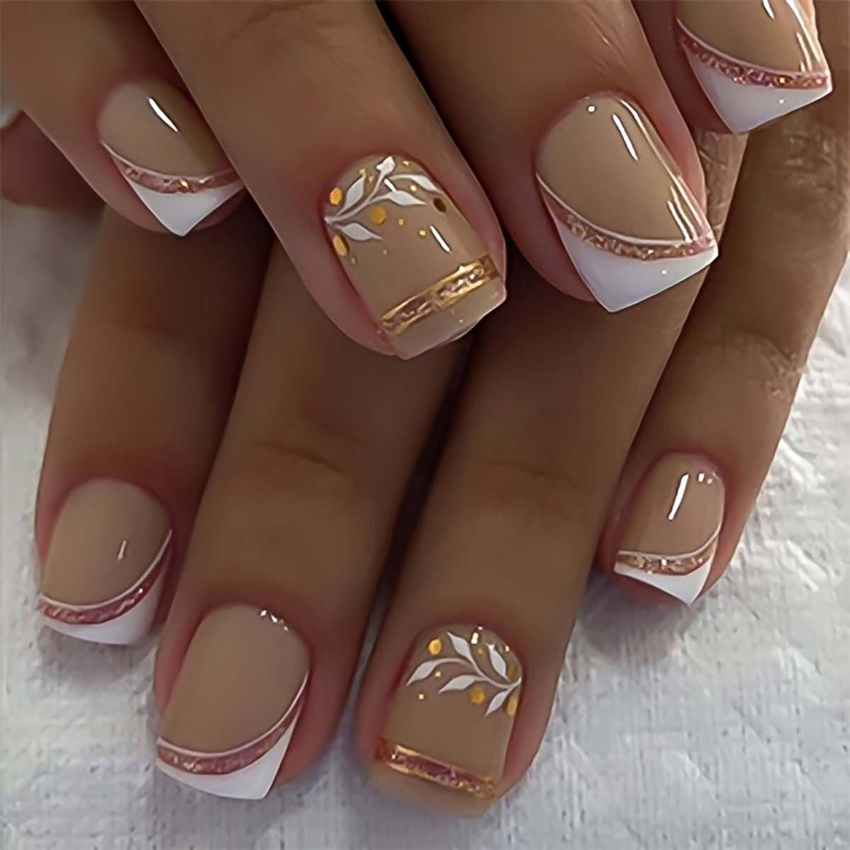 أظافر صناعية قصيرة مربعة بلون  - مراجعة Nail Tech Accessories وسعره
