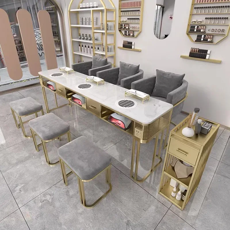 طاولة أظافر أوروبية بتصميم كاو - مراجعة Tech Accessories Designer وسعره